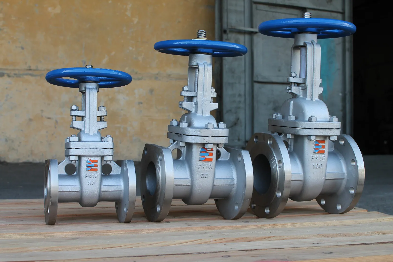 Задвижка нержавеющая   25 мм 30нж45нж Ру10 фланцевая